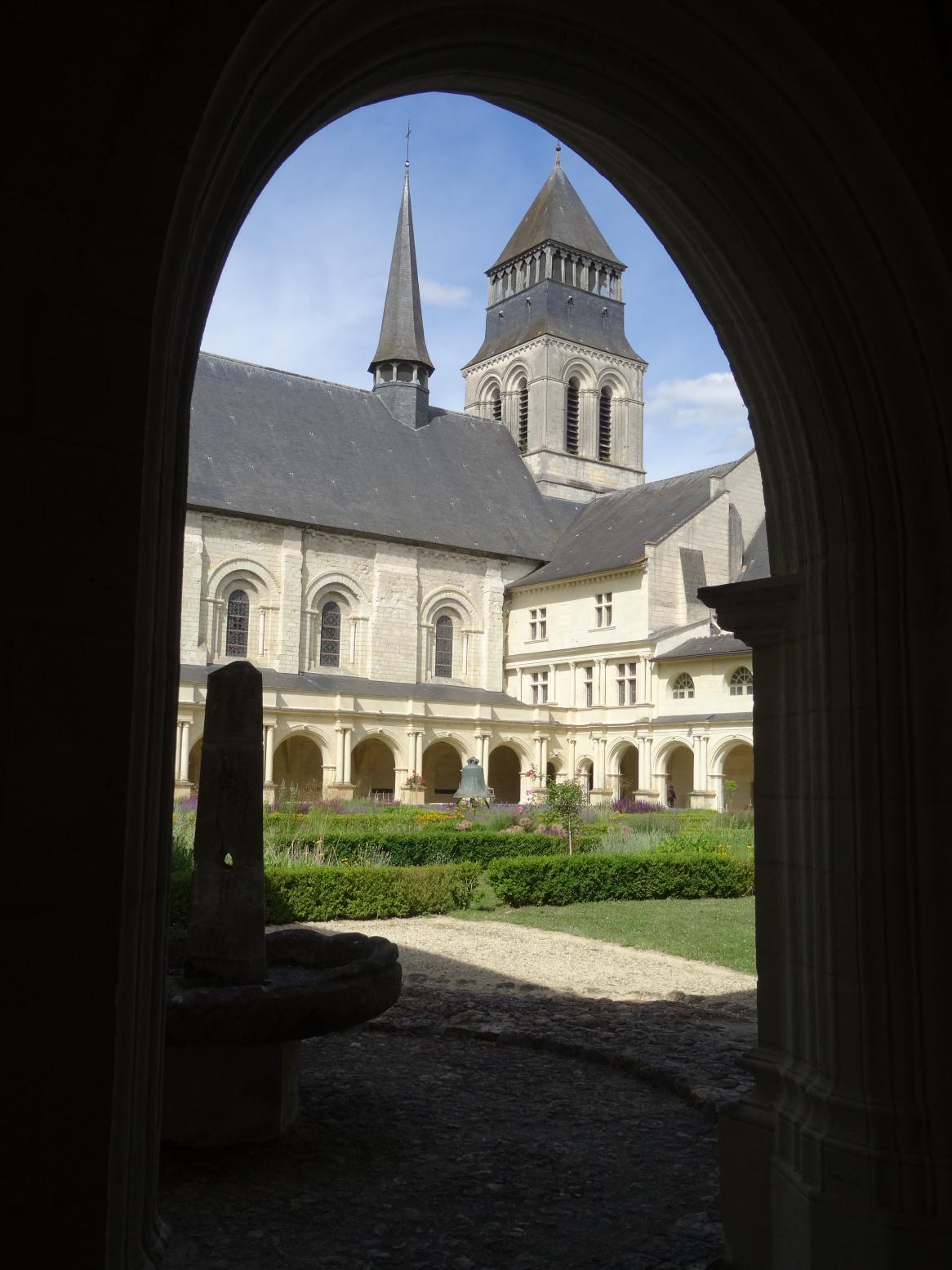L'Abbaye de Fontevraud et ses alentours